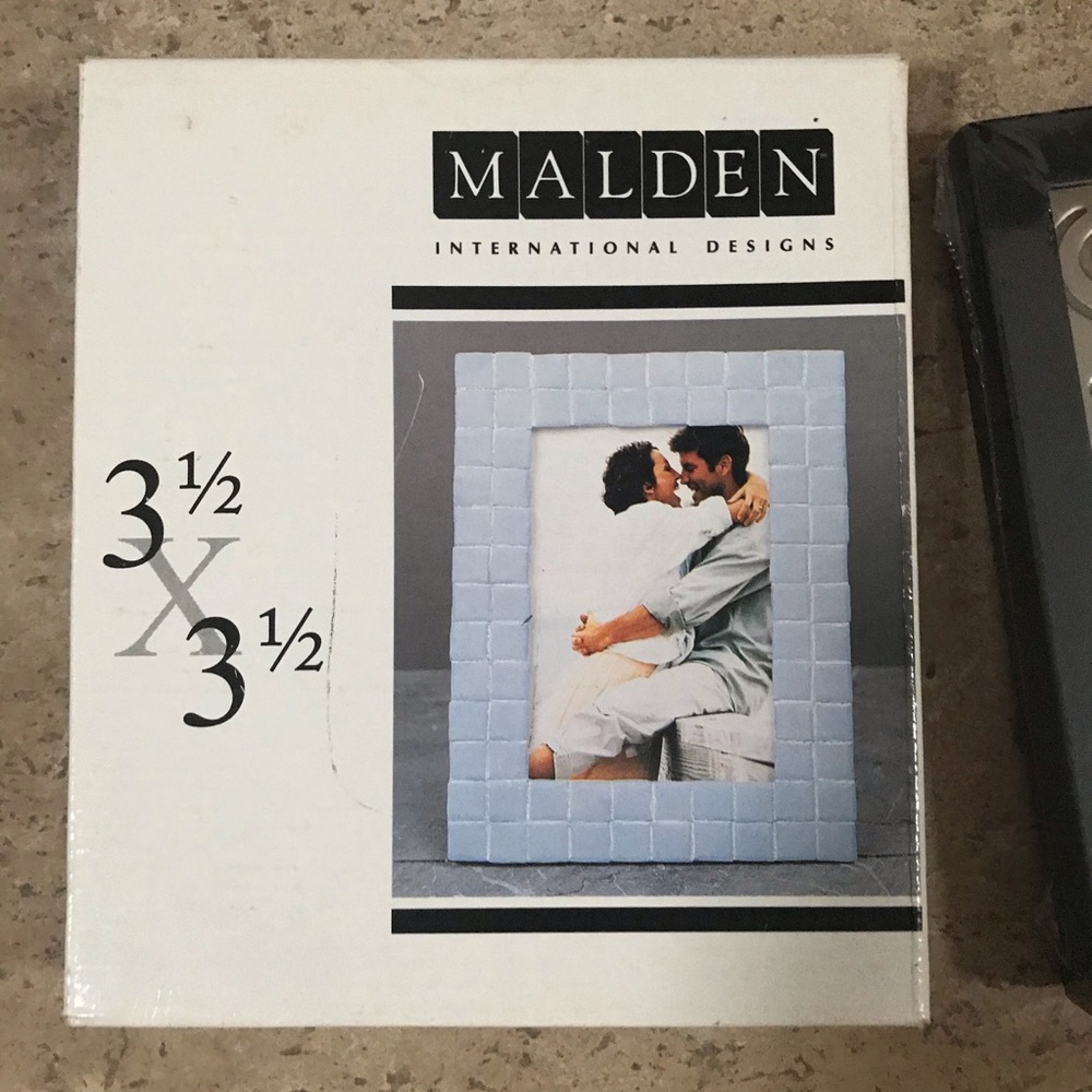 2 New frames - Picture 9 of 9